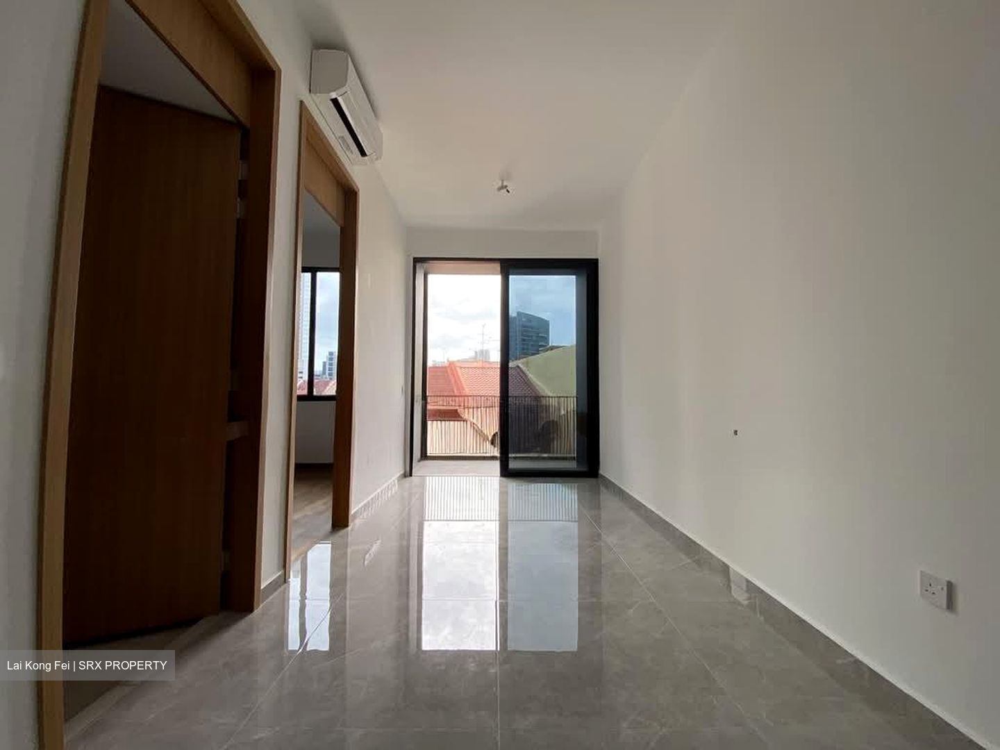1953 (D8), Condominium #561014031